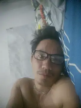 traiwe06's Live XXX Chat