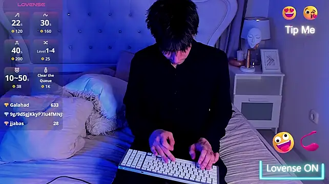 CalvinChapman 即時 XXX 聊天
