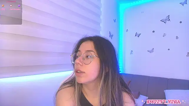 دردشة sweettvera الجنسية المباشرة