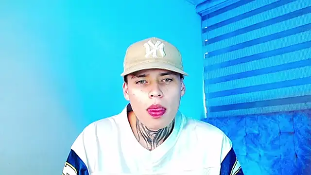 _justinmoon2 Adlı Modelin Canlı XXX Sohbeti