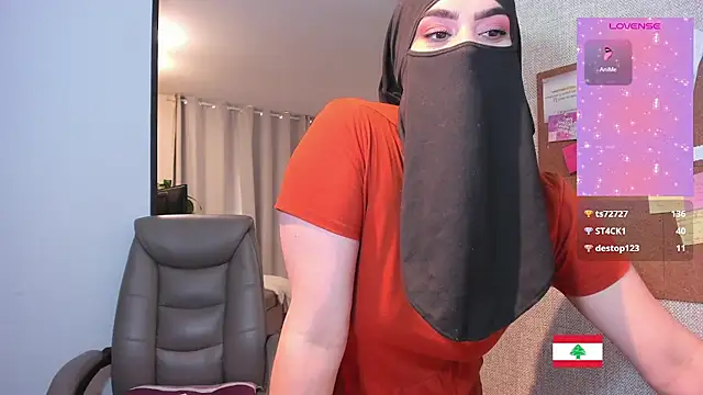 Marjane Adlı Modelin Canlı XXX Sohbeti