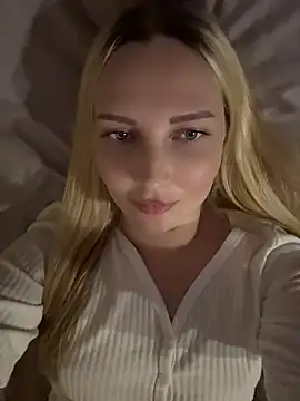 Show modela Aleksandrakis na web-kameri