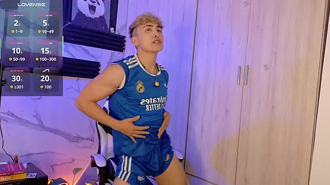 XXX chat uživo modela Saimonvela