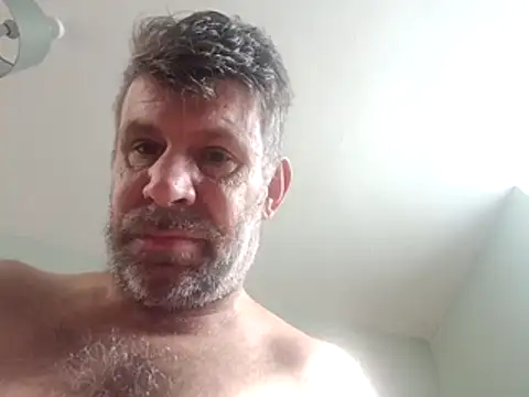 stud2512's Live XXX Chat