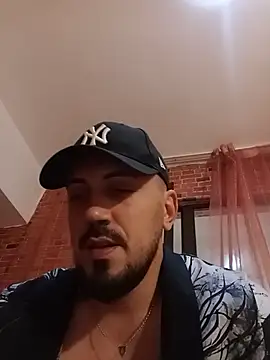 DoubleTroubleY's Webcam Show