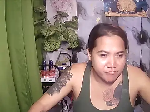 TabooSHOWgirl18 Show Webcam
