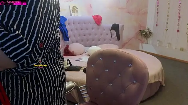 Penelope_Pinky's Live XXX Chat