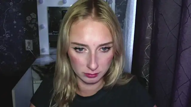 ellisweets Chat XXX in diretta