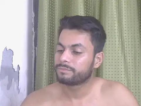 Stubborndesiboy's Live XXX Chat