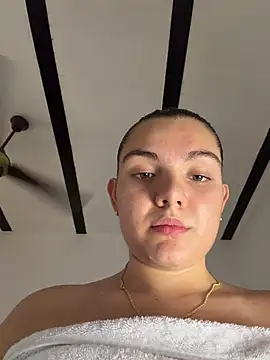 XXX chat uživo modela Eva_stark10