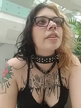 whatevaandissues Webcam Show