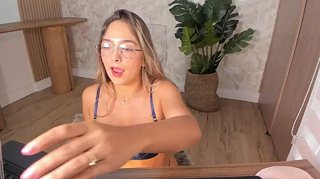 wandathompson_ Chat XXX in diretta