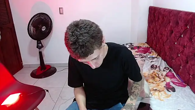 XXX chat uživo modela Master__sanji