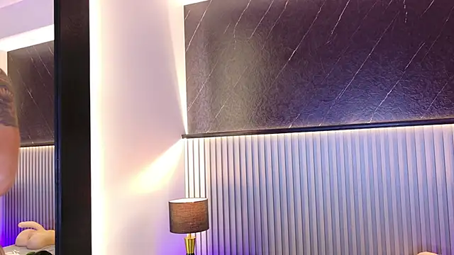 צ'אט XXX בשידור חי של annie_hawk