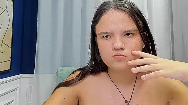 Chat +18 de AdeleCruz ao vivo