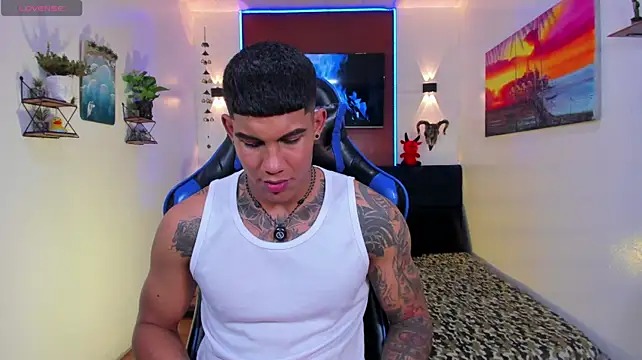 Pokazy przed kamerką – Damian_latinxxx