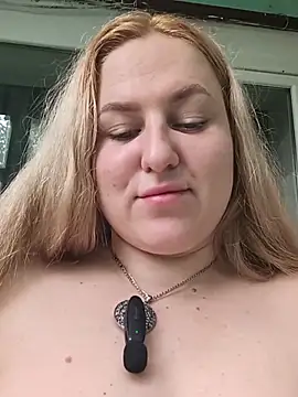 LianaJu Adlı Modelin Canlı XXX Sohbeti