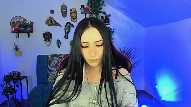 MonicaLowesのライブXXXチャット