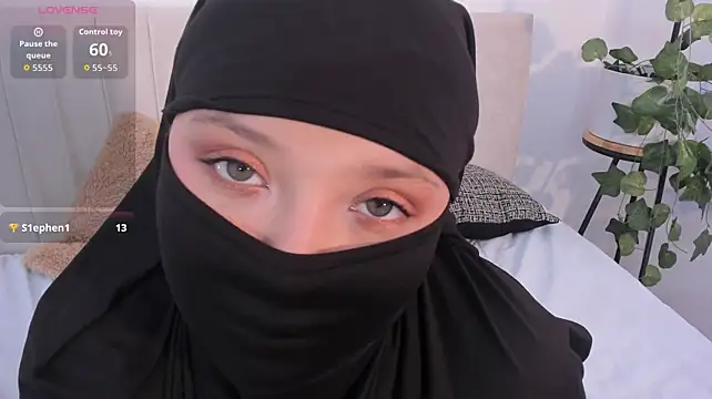 XXX chat uživo modela Maysanoor