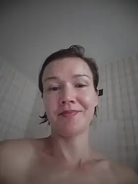 SarahSimpson Chat XXX in diretta