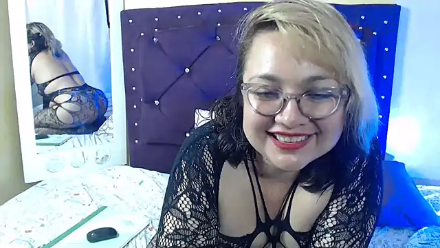AnyaLuxx_07's Live XXX Chat