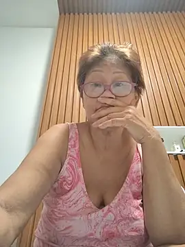 Sunflower1956 live XXX chat