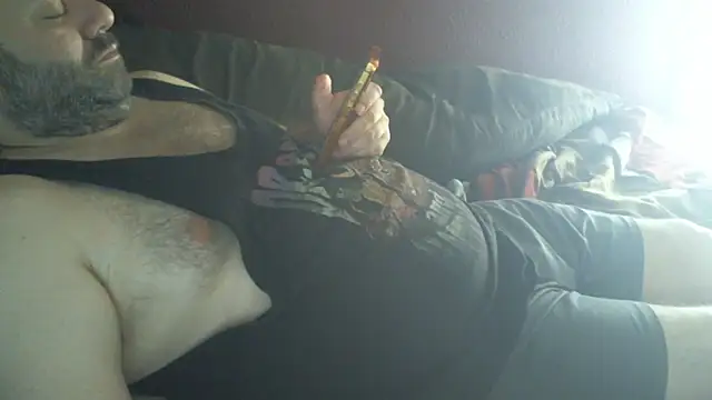 immikew1975's Live XXX Chat