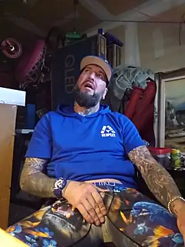 Beardedtattood Live XXX-chat