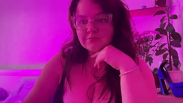 צ'אט XXX בשידור חי של Fluffy_Puffy