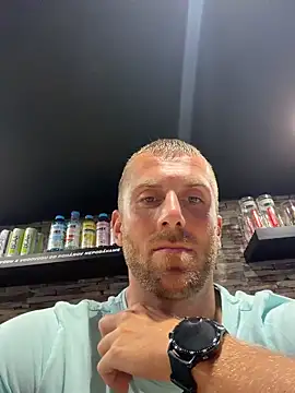 Chat +18 de Johnytrain ao vivo