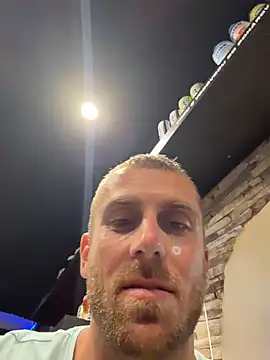 Johnytrain – Naživo XXX chat