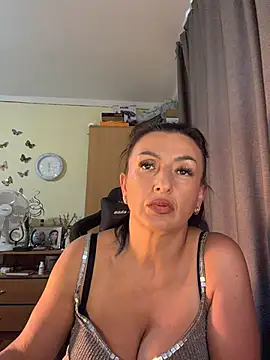 Hotangel75 – Naživo XXX chat