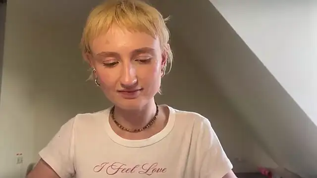 M_Mystique Webcam-Show