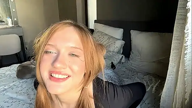 LinaPawss' Live XXX Chat