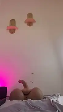 Mia_222's Webcam Show
