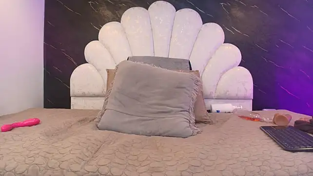 Chatroom XXX en direct de _MiaBrown_
