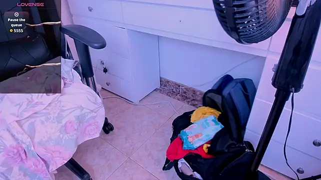 miataylorr1 Adlı Modelin Canlı XXX Sohbeti