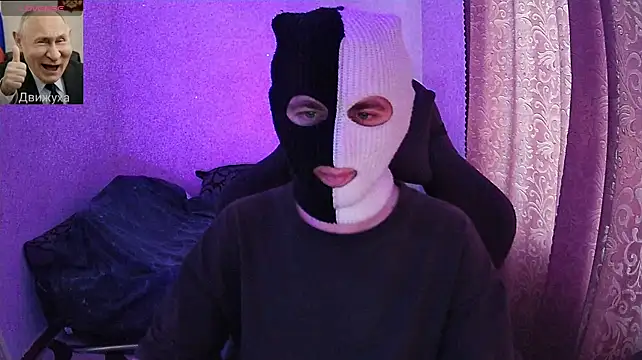 ZXCENSORED- Show Webcam