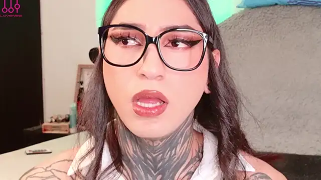 juliana_robles' Live XXX Chat