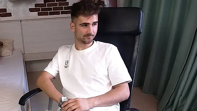 KyloEastn Webbikameraesitys