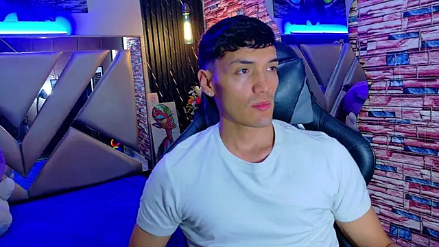 Aron_Darkx Live XXX-chat