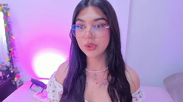 RoseCassie's Webcam Show