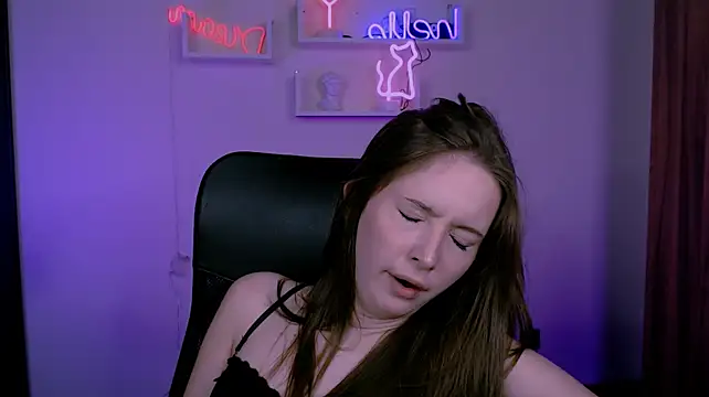 chloe_ley: онлайн-секс-чат
