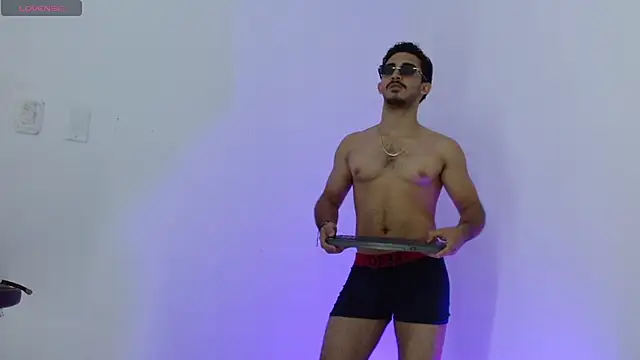 caius_bigcock1 网络视讯表演