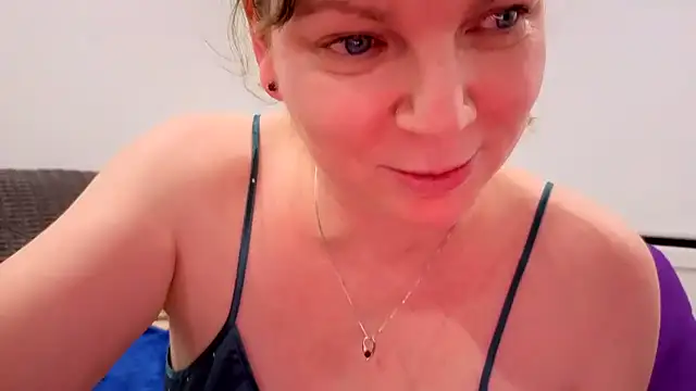 צ'אט XXX בשידור חי של Aussiecougar