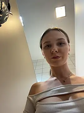 Ttixmila's Live XXX Chat