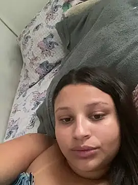 julia_moreira's Live XXX Chat