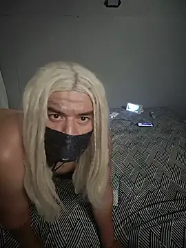 XXX chat uživo modela hiddenpleasuresss