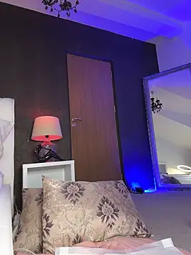 Онлайн чат XXX BellaKarma