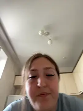 SweetyCute7 élő XXX-chatje